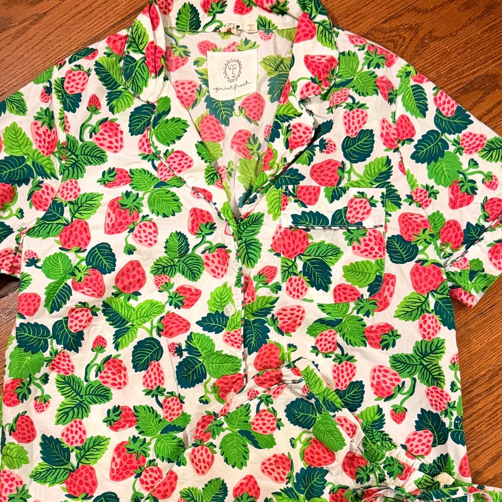 Printfresh Green and Pink Leaf Print Pajama Set - Picture 12 of 13